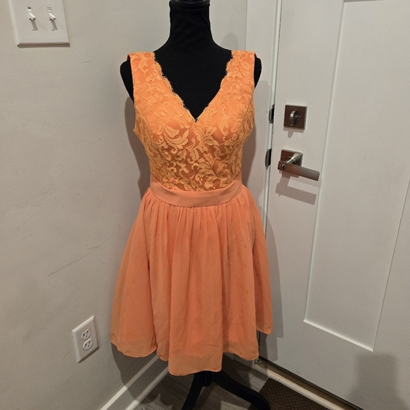 Angel Formal Dresses / Handmade and Exquisite! - Picture 1 of 3
